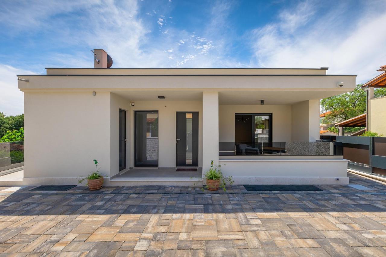 Villa Cascada Muntic Экстерьер фото