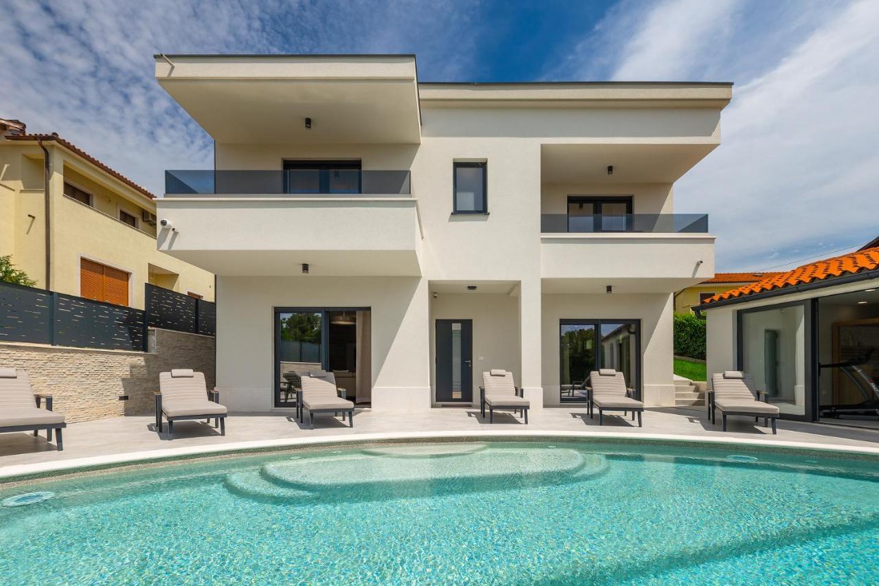 Villa Cascada Muntic Экстерьер фото