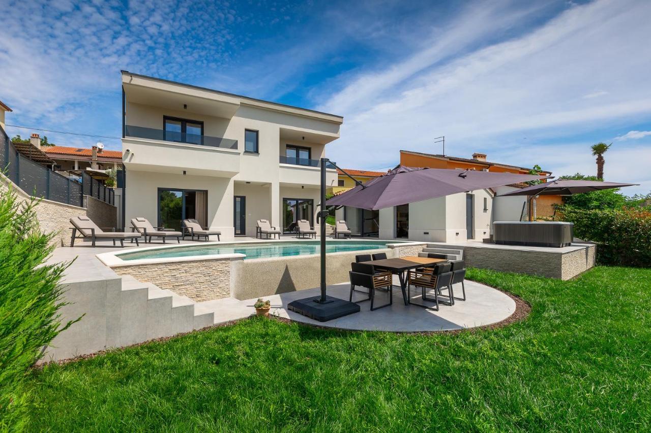 Villa Cascada Muntic Экстерьер фото