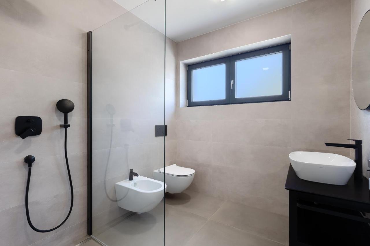 Villa Cascada Muntic Экстерьер фото